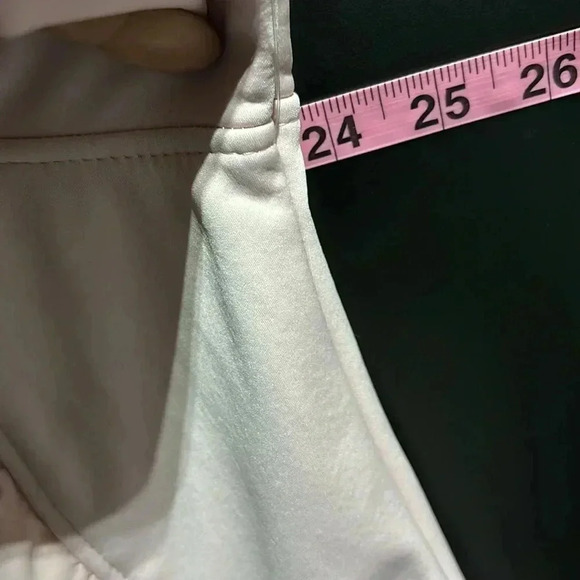 New Balance Hooded Fleece lined puffer coat, water/wind resistant,zip up,pockets - Picture 8 of 16